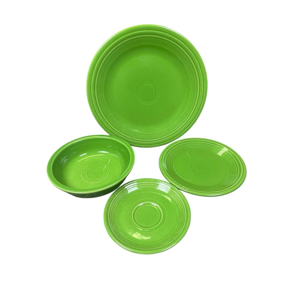 Fiestaware HLC Four 4 Piece Dinnerware Set Shamrock Green Vintage Place Setting